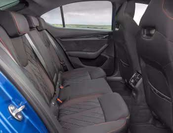 Interior Škoda Octavia vRS [UK-spec] '2020–pr.