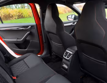 Інтер'єр Škoda Octavia vRS [UK-spec] (5E) '2017–20