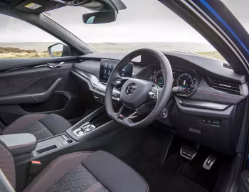 Interior Škoda Octavia vRS [UK-spec] '2020–pr.