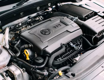 Під капотом Škoda Octavia vRS 230 [UK-spec] (5E) '2015–17