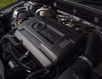 Sob o capô Škoda Octavia vRS 230 [UK-spec] (5E) '2015–17