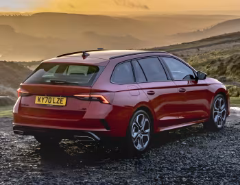 Škoda Octavia vRS Estate [UK-spec] '2020–24