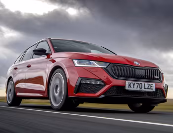 Škoda Octavia vRS Estate [UK-spec] '2020–24