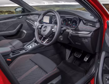 Interior Škoda Octavia vRS Estate [UK-spec] '2020–24