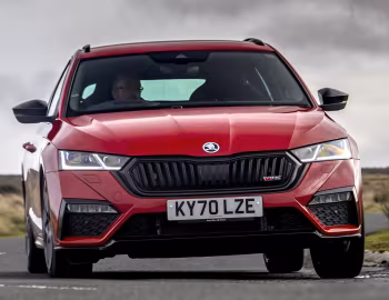 Škoda Octavia vRS Estate [UK-spec] '2020–24