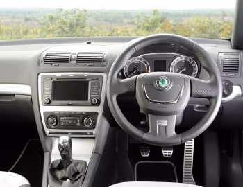 Передня панель Škoda Octavia vRS Estate (1Z) '2009–13