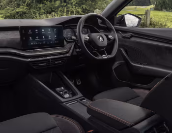 Painel frontal Škoda Octavia vRS iV [UK-spec] '2020–pr.