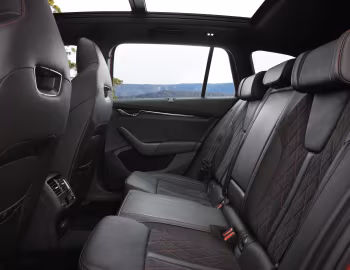 Interior Škoda Octavia RS Wagon [Australia] '2021–24
