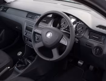 Інтер'єр Škoda Rapid [UK-spec] '2012–17