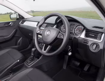 Інтер'єр Škoda Rapid Spaceback [UK-spec] '2013–17