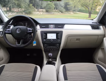 Painel frontal Škoda Rapid Spaceback [Worldwide] '2013–17