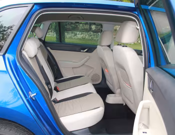 Інтер'єр Škoda Rapid Spaceback [Worldwide] '2013–17