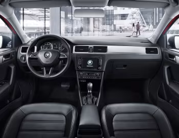 Painel frontal Škoda Rapid Spaceback [China] '2014–17