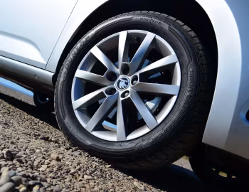 Škoda Scala [UK-spec] '2019–23