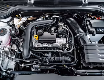Sous la capuche Škoda Scala SE [UK-spec] '2024–pr.