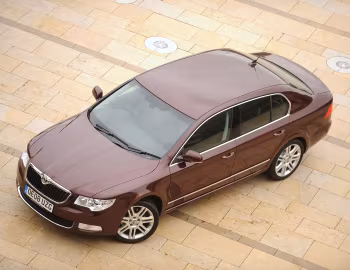 Škoda Superb [UK-spec] '2008–13