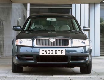 Škoda Superb [UK-spec] '2002–06