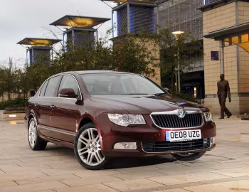 Škoda Superb [UK-spec] '2008–13