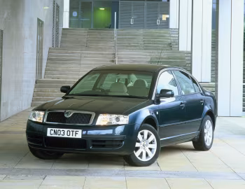 Škoda Superb [UK-spec] '2002–06