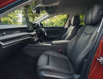 Interior Škoda Superb [UK-spec] '2024–pr.