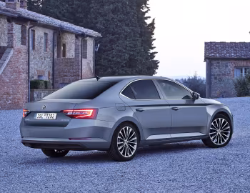 Škoda Superb [Worldwide] '2015–19