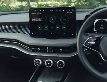 Interior Škoda Superb [UK-spec] '2024–pr.