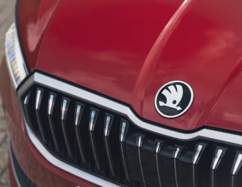 Logo Škoda Superb [UK-spec] '2024–pr.