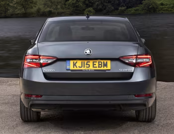 Škoda Superb [UK-spec] '2015–19