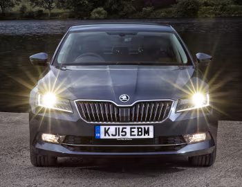 Škoda Superb [UK-spec] '2015–19
