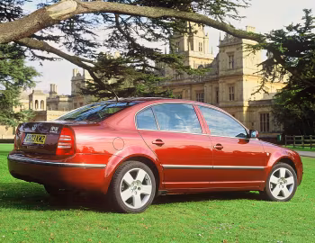 Škoda Superb [UK-spec] '2002–06