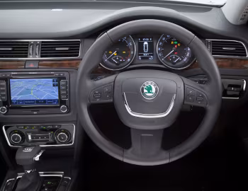 Передня панель Škoda Superb [Australia] '2008–13