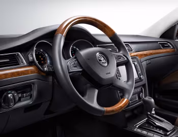 Передня панель Škoda Superb [China] '2013–15