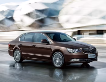 Škoda Superb [China] '2013–15