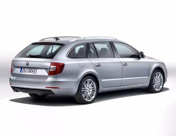 Škoda Superb Combi '2013–15