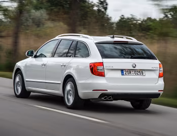 Škoda Superb Combi '2013–15
