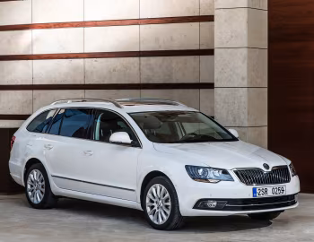 Škoda Superb Combi '2013–15