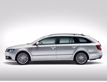 Škoda Superb Combi '2013–15