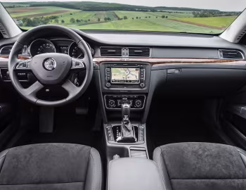 Передня панель Škoda Superb Combi '2013–15