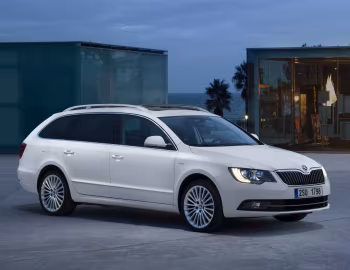 Škoda Superb Combi Laurin & Klement '2013–15