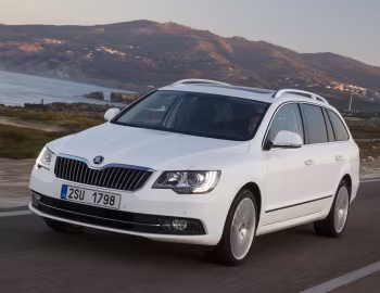 Škoda Superb Combi Laurin & Klement '2013–15