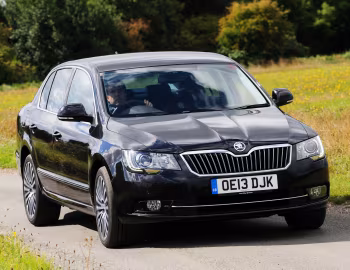 Škoda Superb 4×4 Laurin & Klement [UK-spec] '2013–15