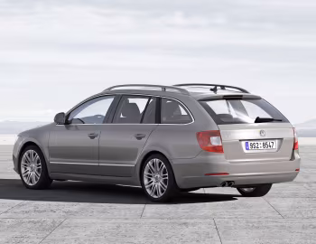 Škoda Superb Combi [Worldwide] '2009–13