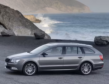 Škoda Superb Combi [Worldwide] '2009–13