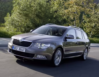 Škoda Superb Combi [Worldwide] '2009–13