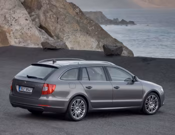 Škoda Superb Combi [Worldwide] '2009–13