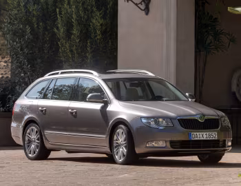 Škoda Superb Combi [Worldwide] '2009–13