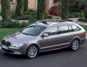 Škoda Superb Combi [Worldwide] '2009–13