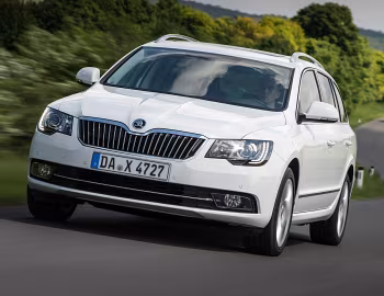 Škoda Superb Combi '2013–15