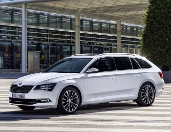 Škoda Superb Combi [Worldwide] '2015–19