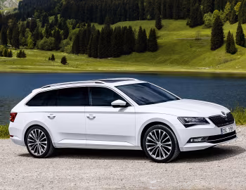 Škoda Superb Combi [Worldwide] '2015–19